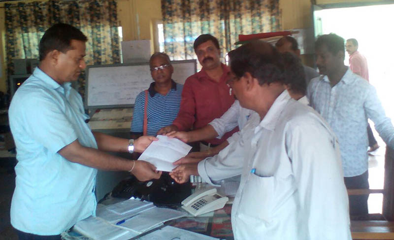 ಜಿಲ್ಲೆಗೆ ರೈಲು ಸೇವೆ ಒದಗಿಸಲು ಆಗ್ರಹಿಸಿ ಸಿಪಿಎಂ ಮನವಿ